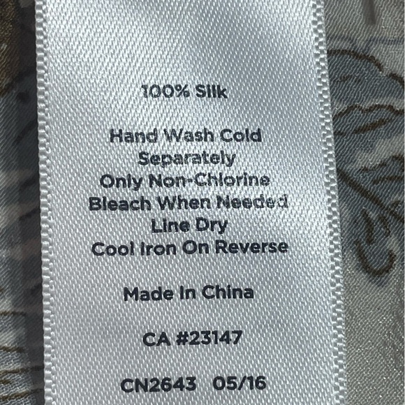 Talbots, long-sleeved silk blouse, Size XL - Picture 11 of 11